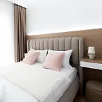 Soni Luxury 321 Plaza With Free Private Parking & Self Check-in Apartament *