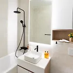 Soni Luxury 321 Plaza With Free Private Parking & Self Check-in Bukareszt