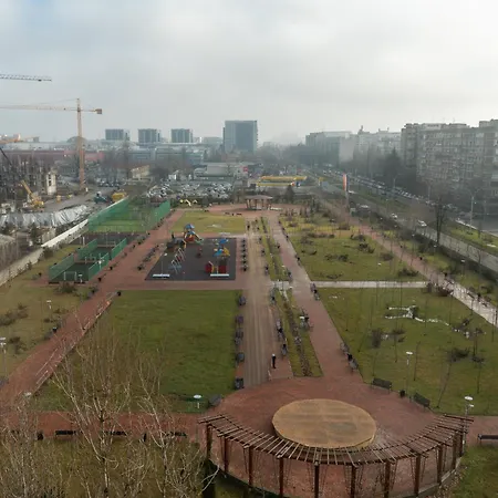 Soni Luxury 321 Plaza With Free Private Parking & Self Check-in Apartmán Bukurešť