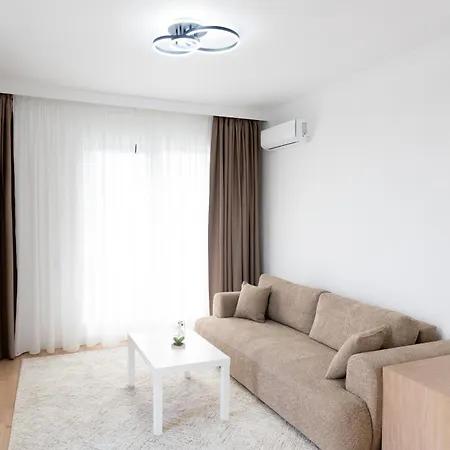 Soni Luxury 321 Plaza With Free Private Parking & Self Check-in Апартаменти