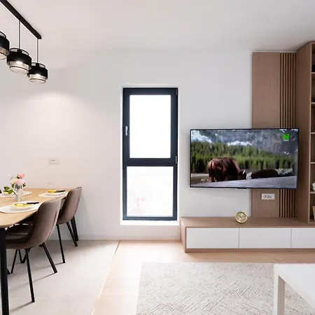 Soni Luxury 321 Plaza With Free Private Parking & Self Check-in * בוקרשט