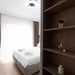 Lejlighed Soni Luxury 321 Plaza With Free Private Parking & Self Check-in Bukarest